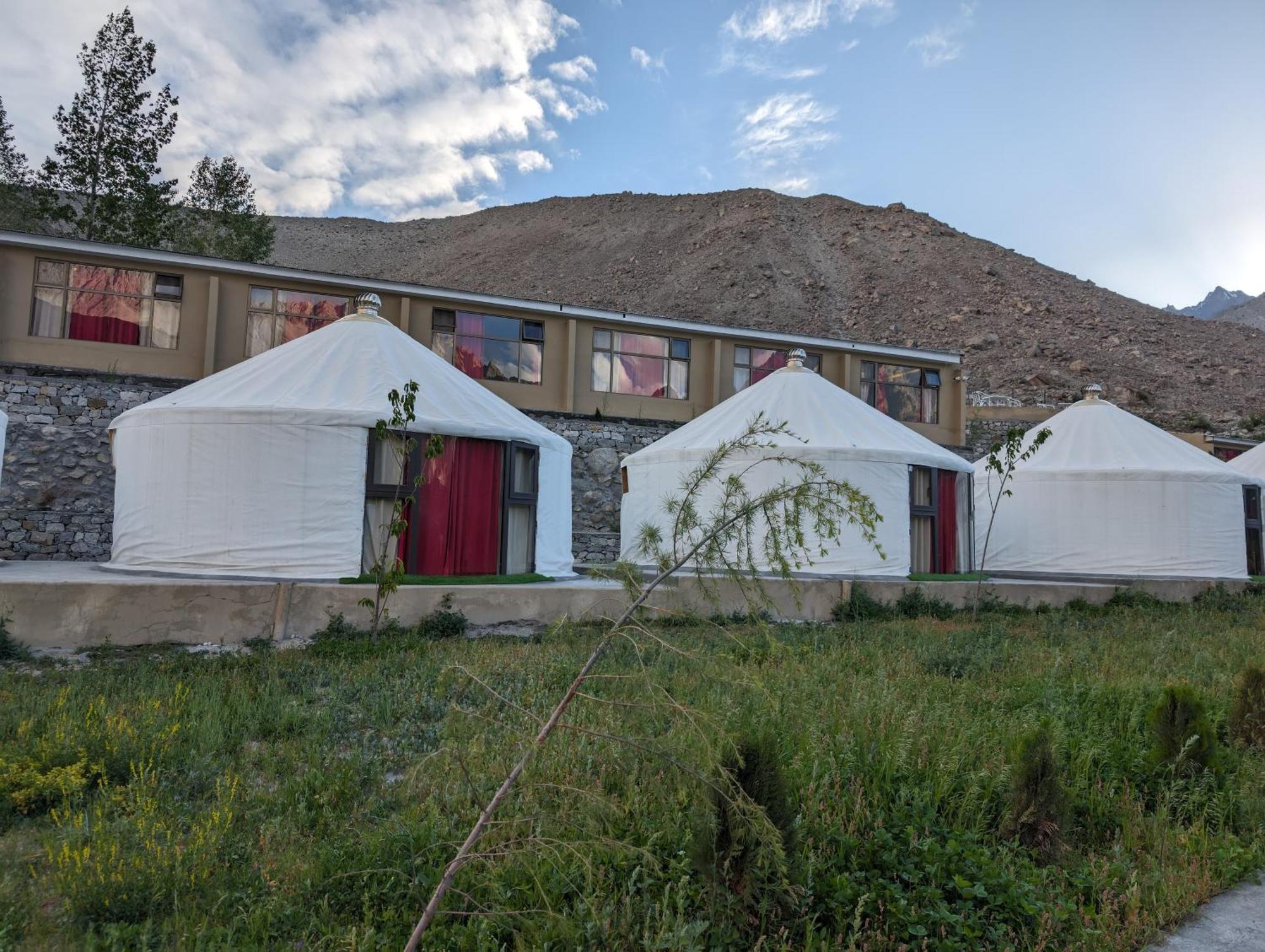 Apex Hotels And Resorts Hussaini Karimabad (Hunza) Exterior foto