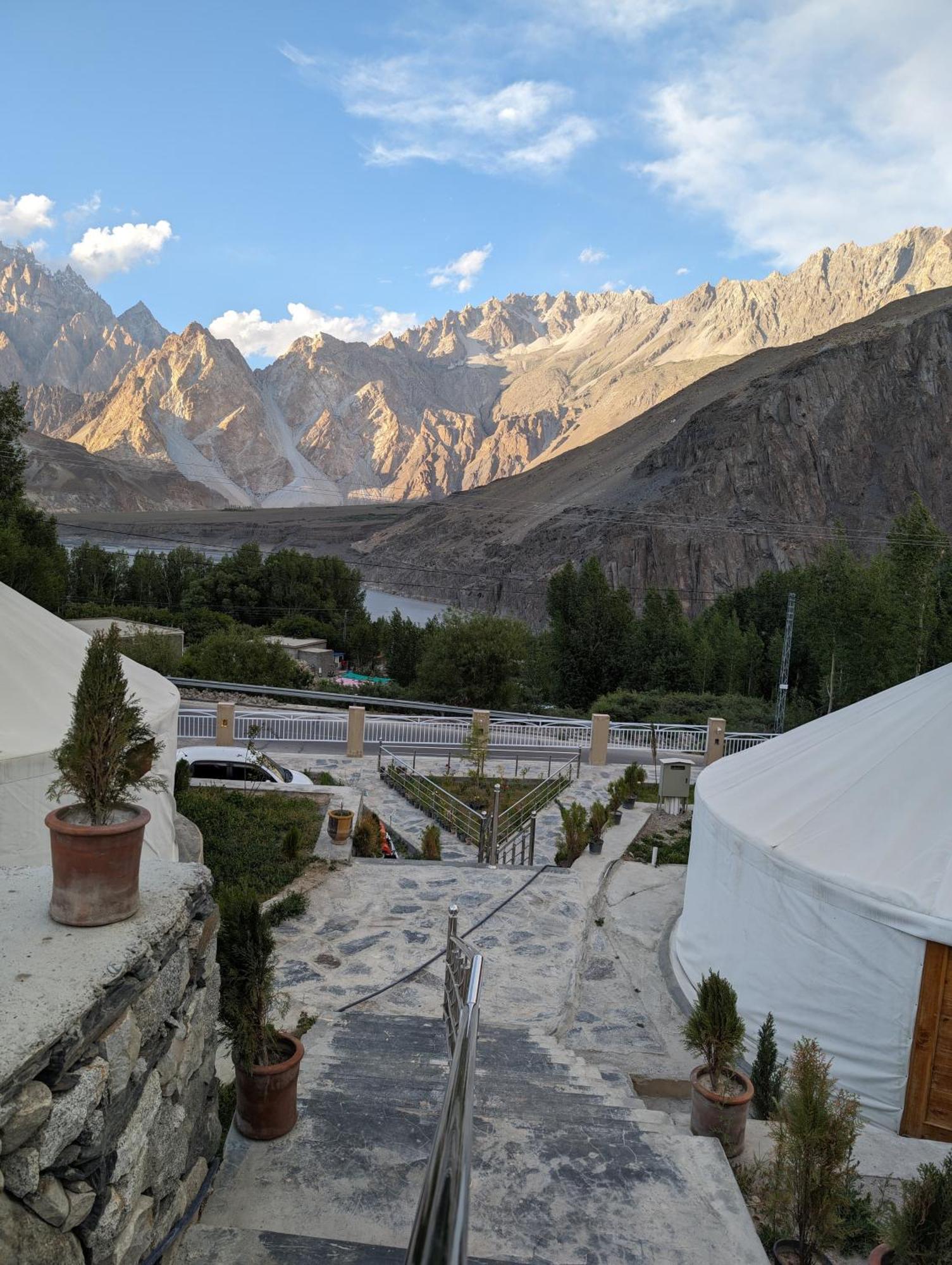 Apex Hotels And Resorts Hussaini Karimabad (Hunza) Exterior foto